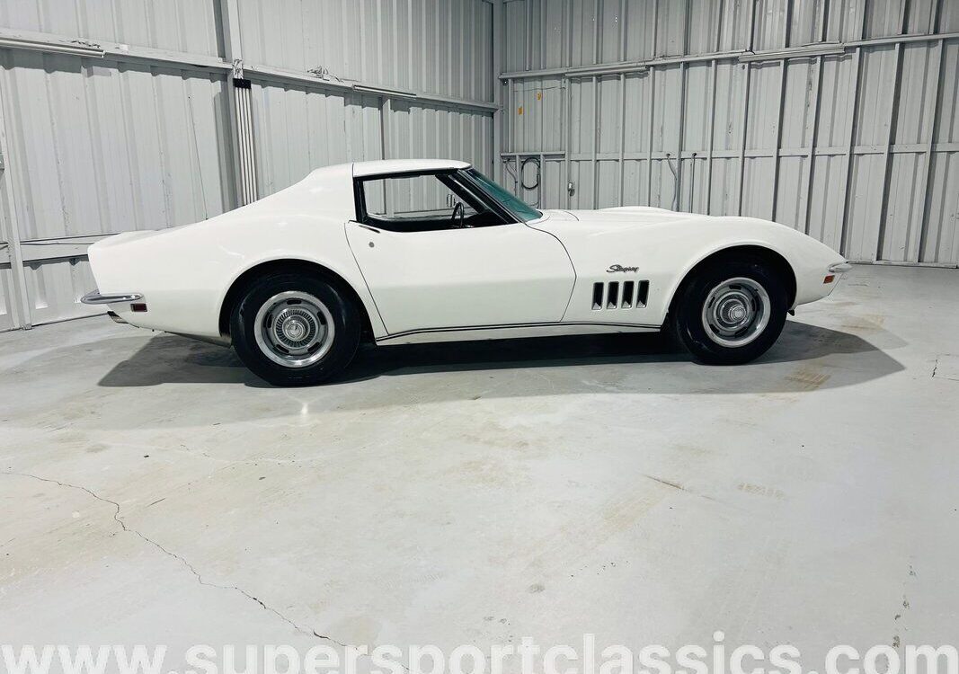 Chevrolet-Corvette-Coupe-1969-11