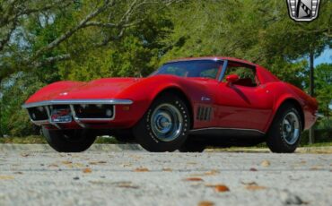 Chevrolet-Corvette-Coupe-1969-2
