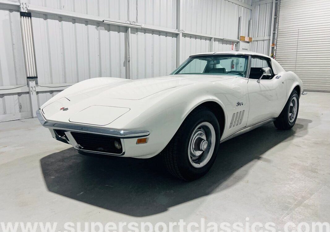 Chevrolet-Corvette-Coupe-1969-3