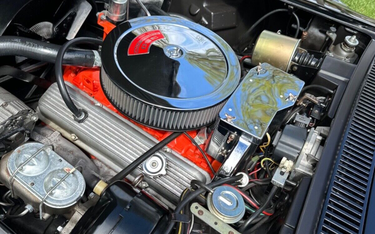 Chevrolet-Corvette-Coupe-1969-5