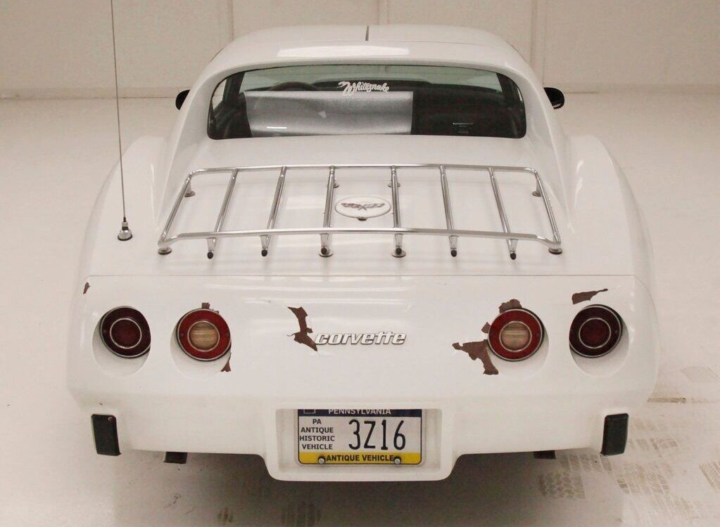 Chevrolet-Corvette-Coupe-1977-4