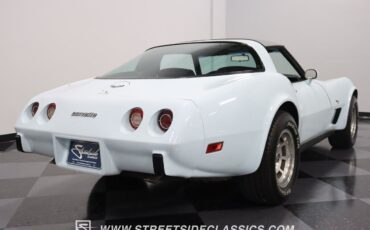 Chevrolet-Corvette-Coupe-1979-10