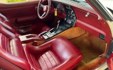 Chevrolet-Corvette-Coupe-1982-8