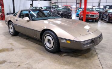 Chevrolet-Corvette-Coupe-1985-10