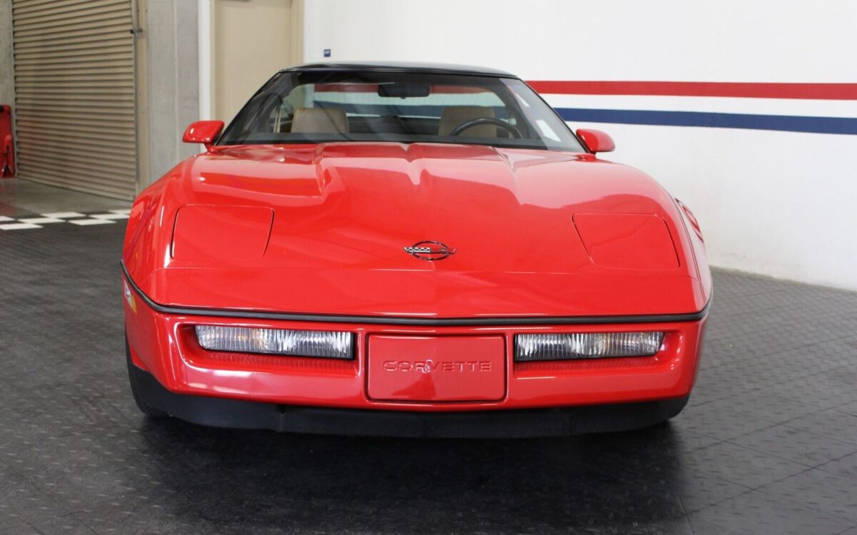 Chevrolet-Corvette-Coupe-1985-38