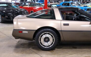 Chevrolet-Corvette-Coupe-1985-7