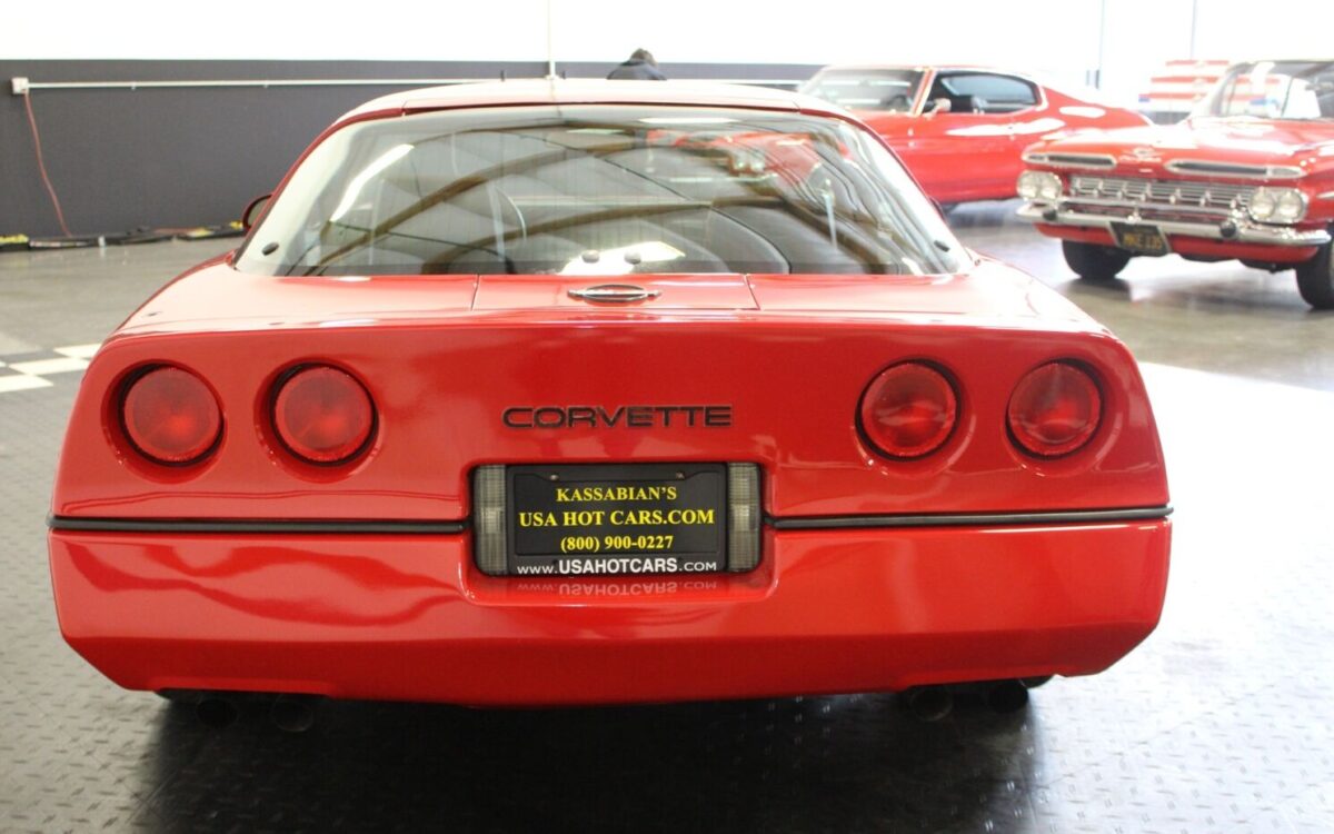 Chevrolet-Corvette-Coupe-1985-8