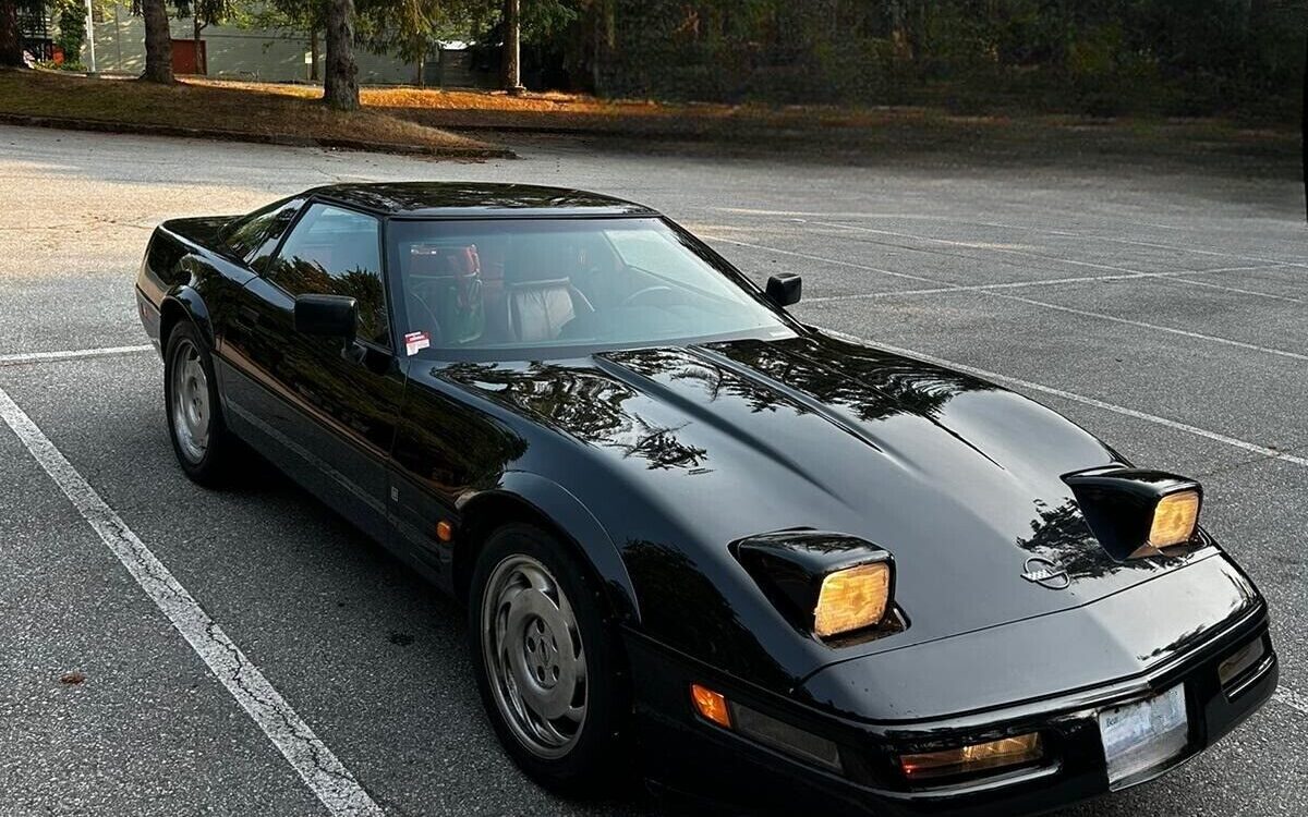 Chevrolet-Corvette-Coupe-1991-1