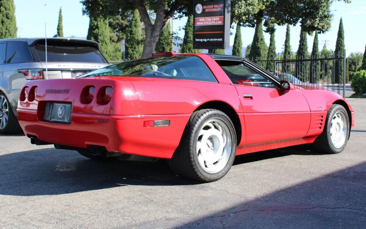 Chevrolet-Corvette-Coupe-1991-3