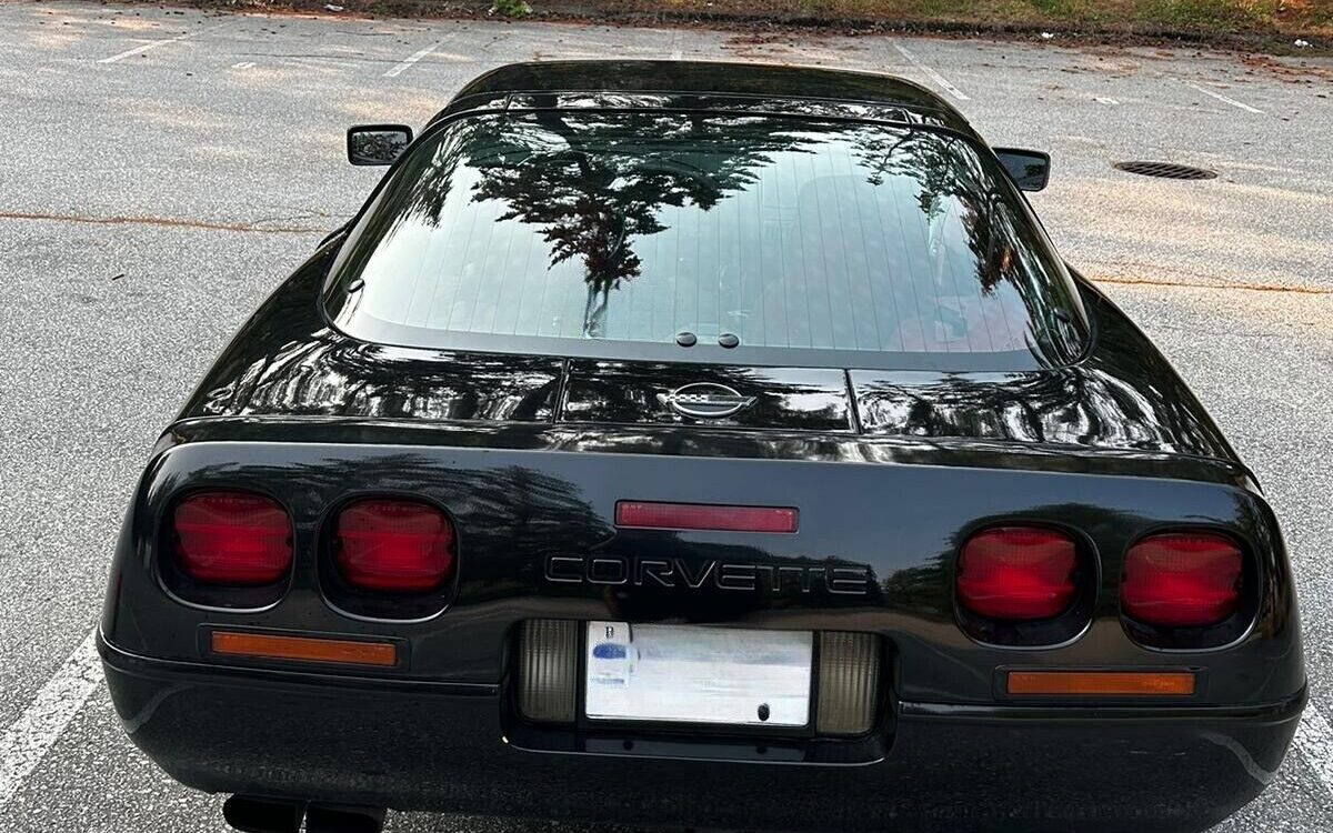 Chevrolet-Corvette-Coupe-1991-4