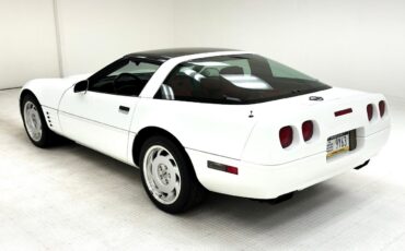 Chevrolet-Corvette-Coupe-1992-2