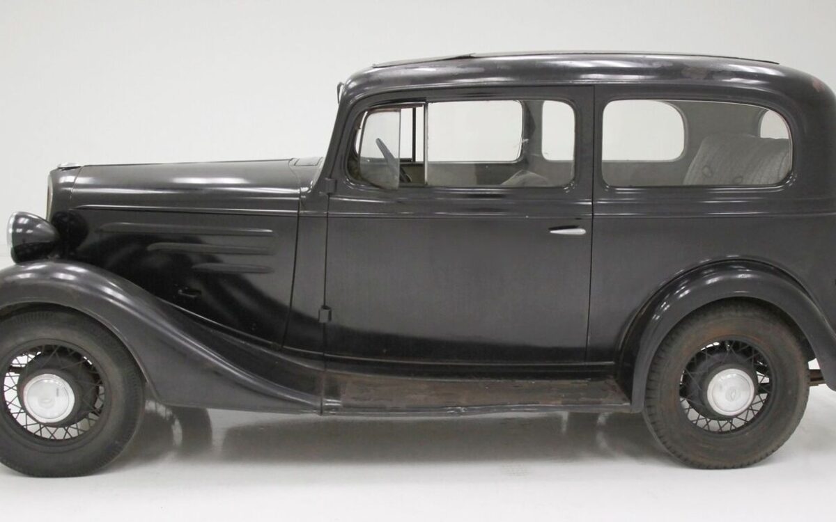 Chevrolet-EC-Standard-Berline-1935-1