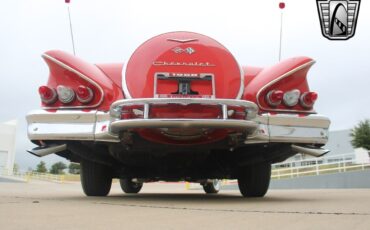 Chevrolet-Impala-1958-4