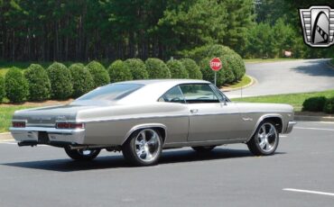 Chevrolet-Impala-1966-7