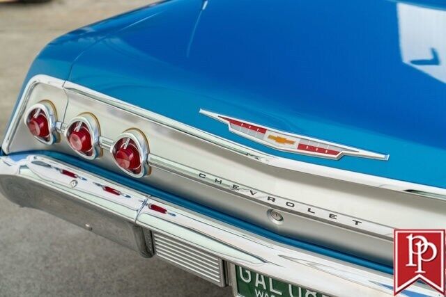 Chevrolet-Impala-Coupe-1962-11