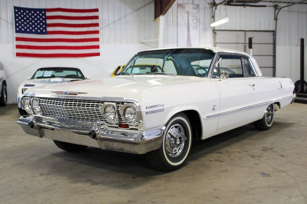 Chevrolet Impala Coupe 1963 à vendre