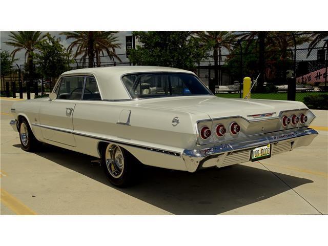 Chevrolet-Impala-Coupe-1963-4