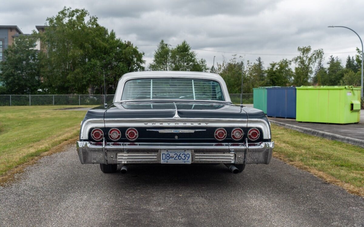 Chevrolet-Impala-Coupe-1964-4