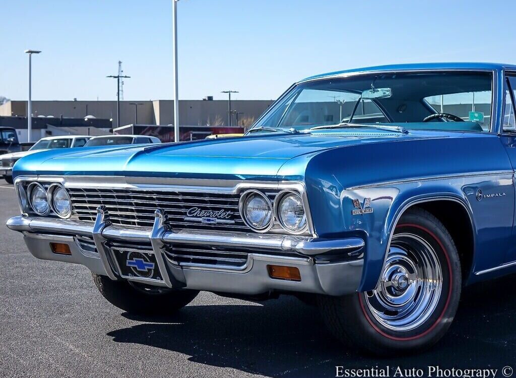 Chevrolet-Impala-Coupe-1966-3