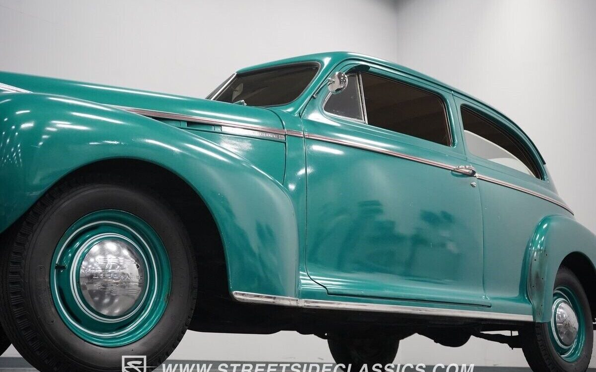 Chevrolet-Master-Deluxe-Berline-1941-7