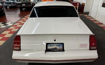 Chevrolet-Monte-Carlo-Coupe-1987-12