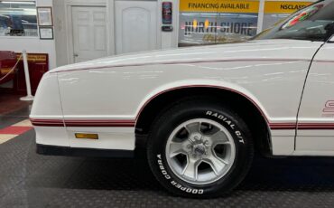 Chevrolet-Monte-Carlo-Coupe-1987-19