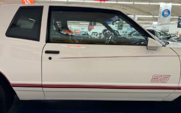 Chevrolet-Monte-Carlo-Coupe-1987-26