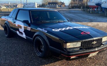 Chevrolet-Monte-Carlo-Coupe-1988-4