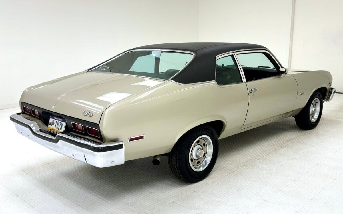 Chevrolet-Nova-1973-4