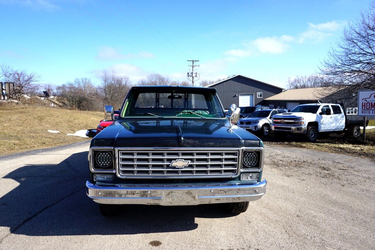 Chevrolet-Other-Pickups-1975-10