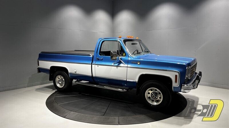 Chevrolet-Other-Pickups-1975-11