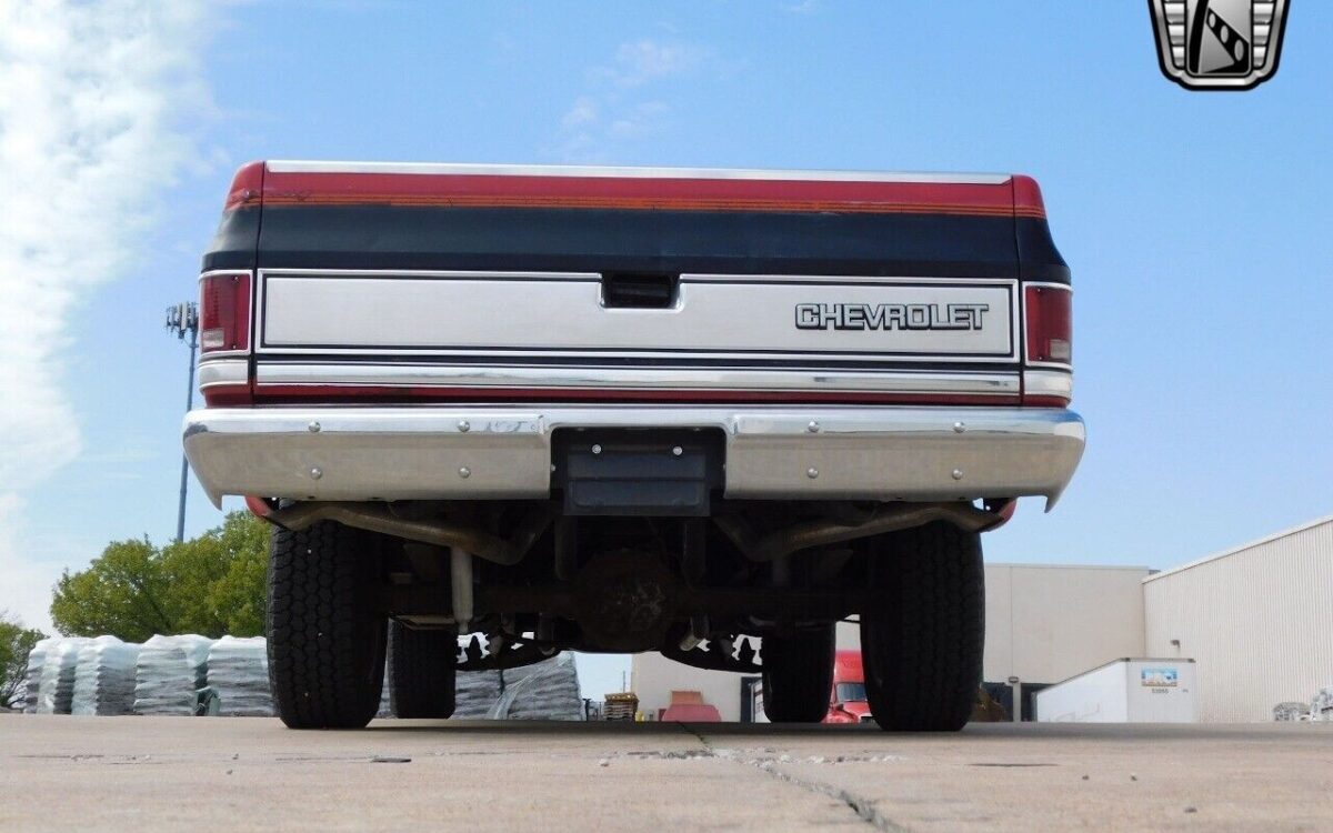 Chevrolet-R-10-1987-7
