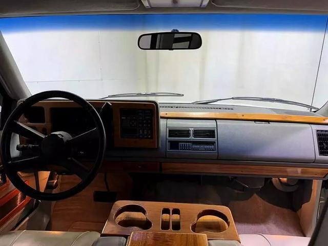 Chevrolet-Silverado-1500-Pickup-1994-27