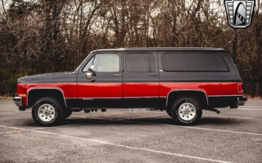 Chevrolet-Suburban-1991-3