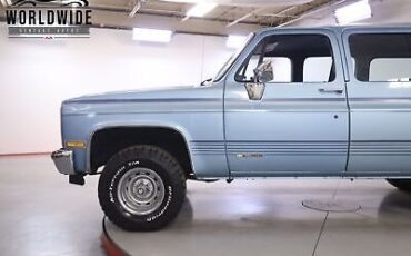 Chevrolet-Suburban-1991-6