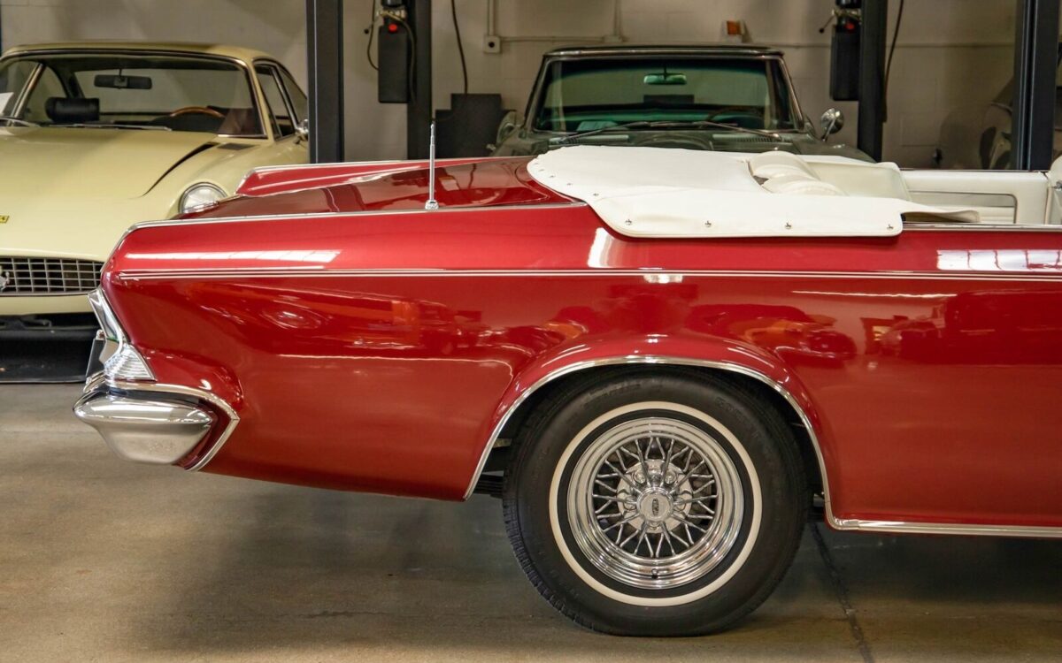 Chrysler-300-K-413390HP-2x4BBL-Stroked-to-472-c.i.-V8-Cust-Cabriolet-1964-1