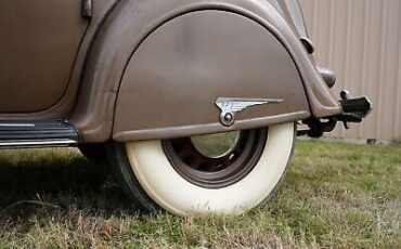 Chrysler-Airflow-1936-8