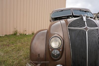 Chrysler-Airflow-1936-9