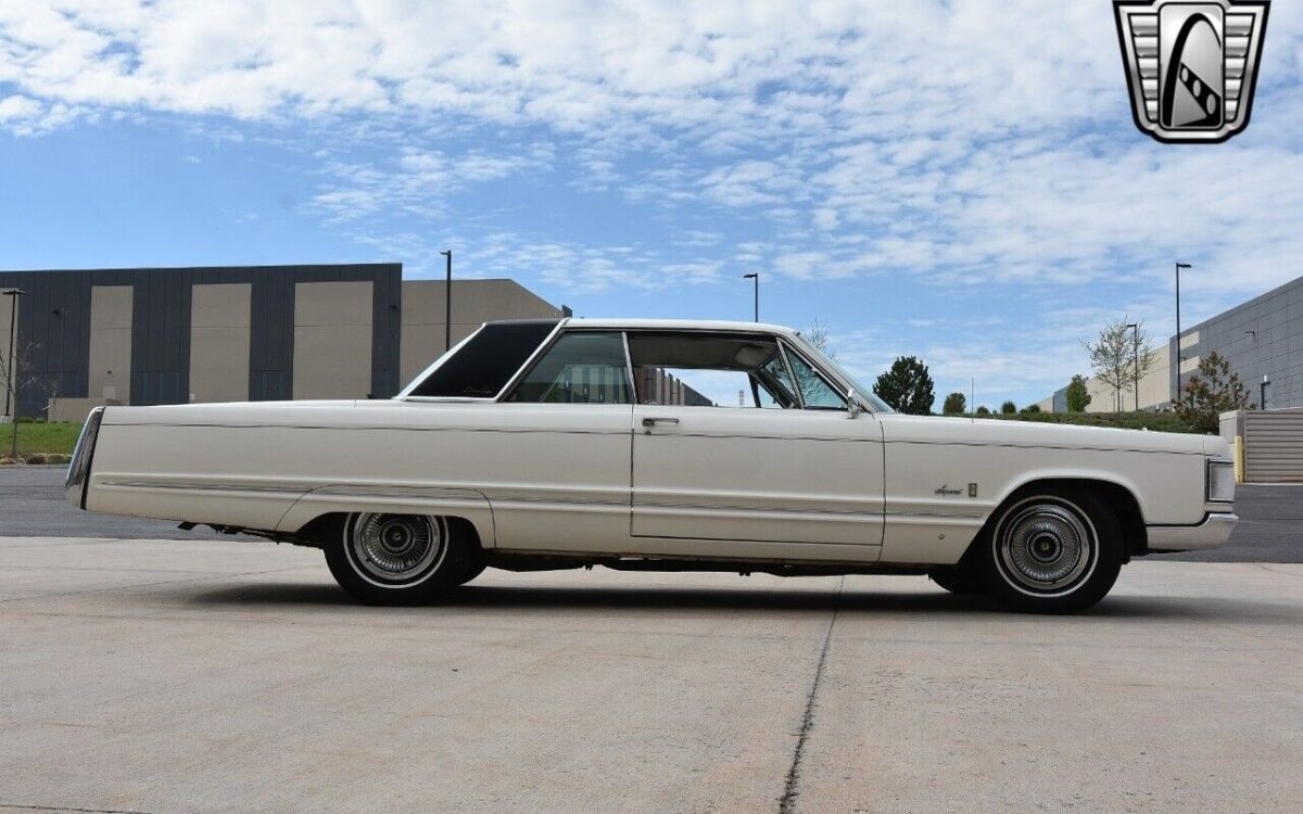 Chrysler-Imperial-1967-7