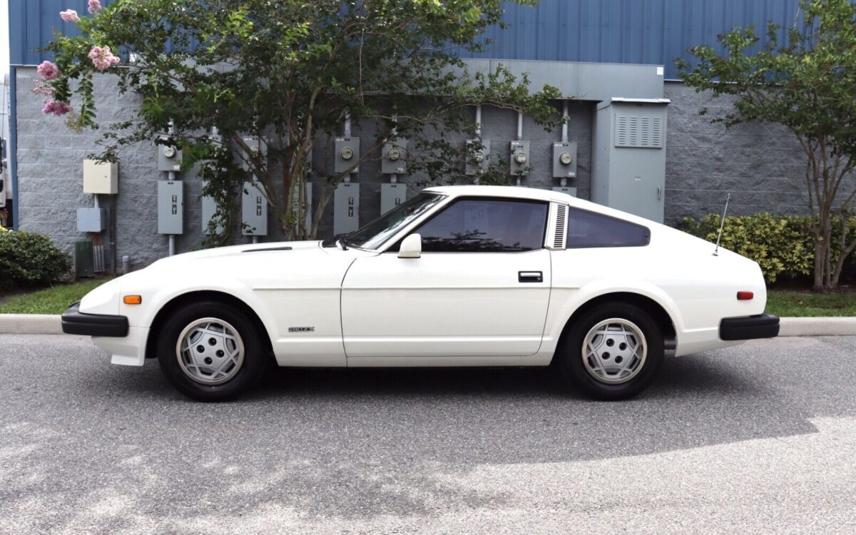 Datsun-Z-Series-Coupe-1979-1