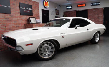 Dodge-Challenger-1970-4