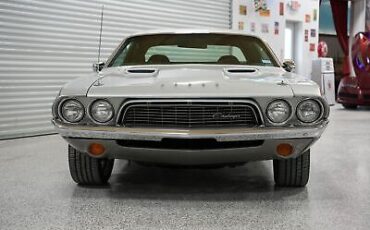 Dodge-Challenger-1973-6
