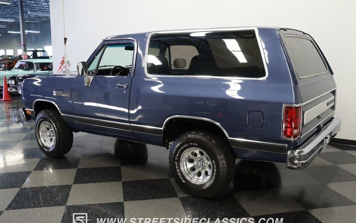 Dodge-Ramcharger-SUV-1988-6