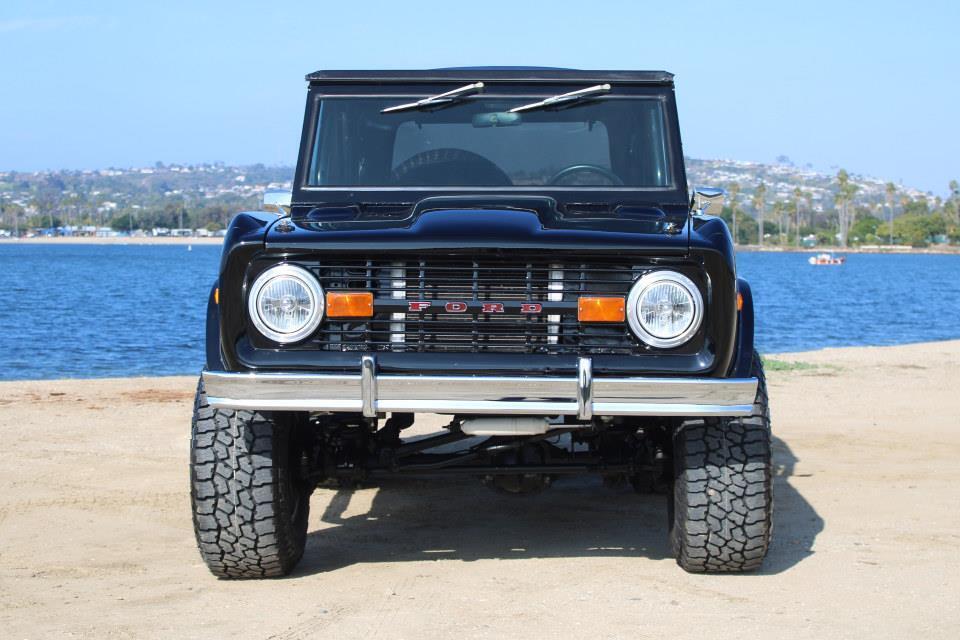 Ford-Bronco-1970-34