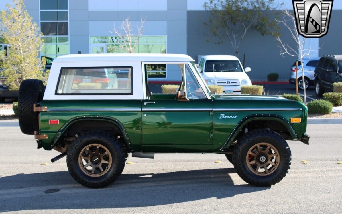 Ford-Bronco-1974-10