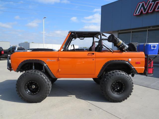Ford-Bronco-1975-5