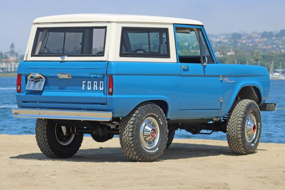 Ford-Bronco-1976-23