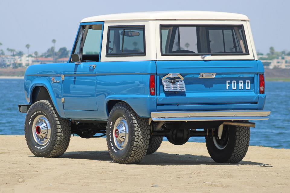 Ford-Bronco-1976-24