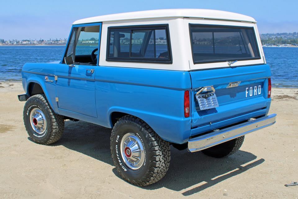 Ford-Bronco-1976-26