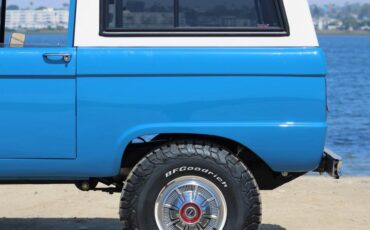 Ford-Bronco-1976-35